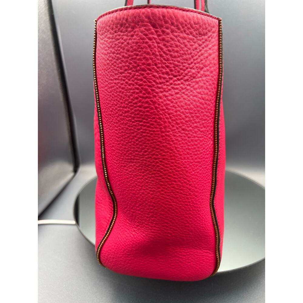 KARL LAGERFELD PARIS Zippy East West Tote in pink leather w/cat whisker tag - Picture 11 of 13